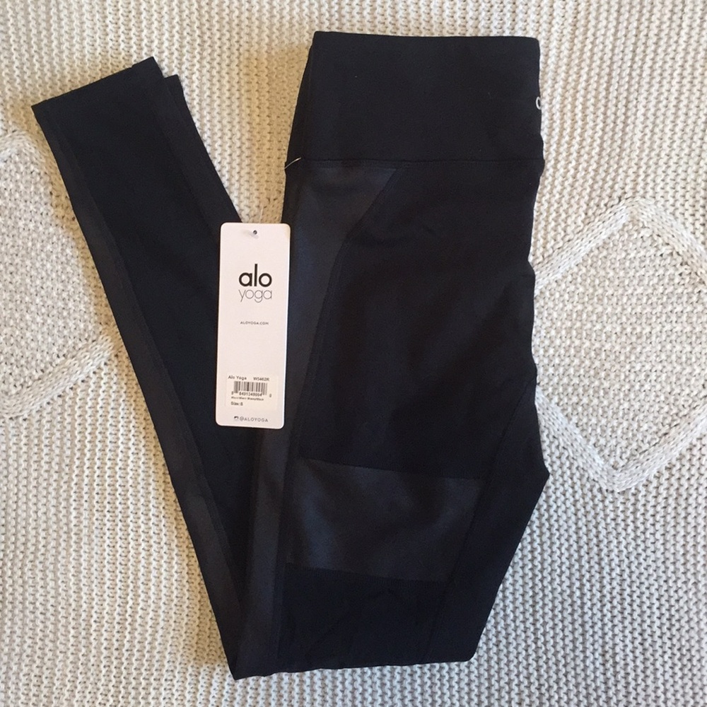 NWT Alo Yoga Lean Leggings - S
